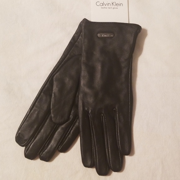 Calvin Klein Accessories - NEW Calvin Klein Black Leather Tech Gloves